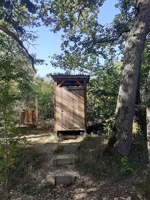 Cosy Cabane Montbrun-Bocage Hébergement de vacances